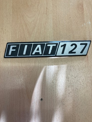 Fiat 127 emblem - 127,
